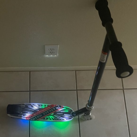 SOLD OUT - Picture 3 of 9